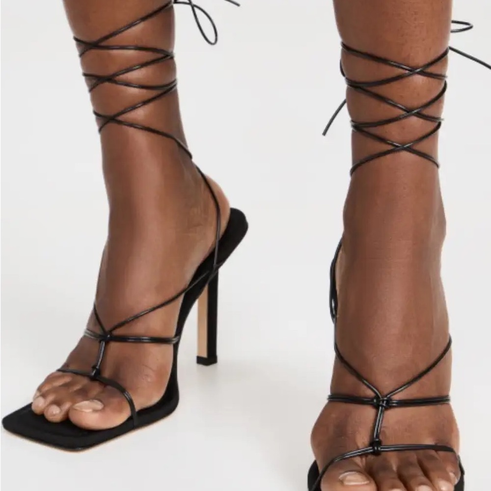 New in box Good American
Caged Slanted Sandals SOLD OUT ONLINE MSRP $195 - Picture 4 of 6
